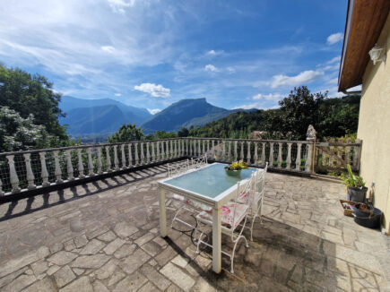 Voreppe villa avec sous-sol et vue!
