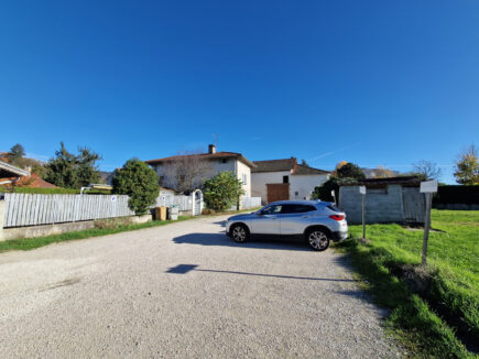 COUBLEVIE local/maison