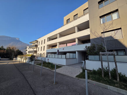 Voreppe T2 avec terrasse