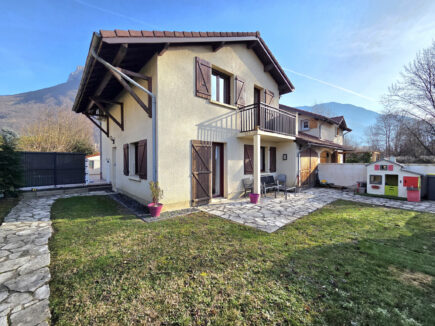 Voreppe, villa avec piscine