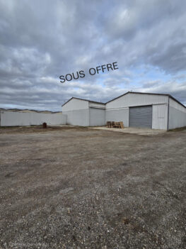 sous offre ! A VENDRE Batiment type industriel 774 m2 BOURG DE PEAGE