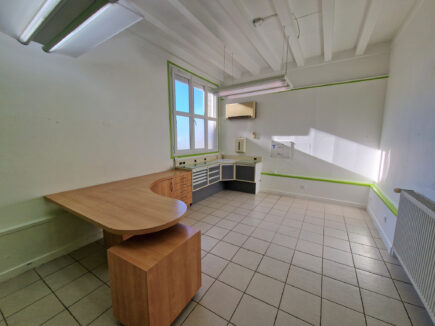 COUBLEVIE local/maison